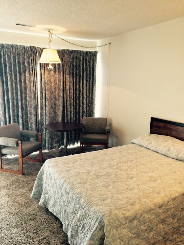 Town'N Country Motor Inn Лемингтон Екстериор снимка