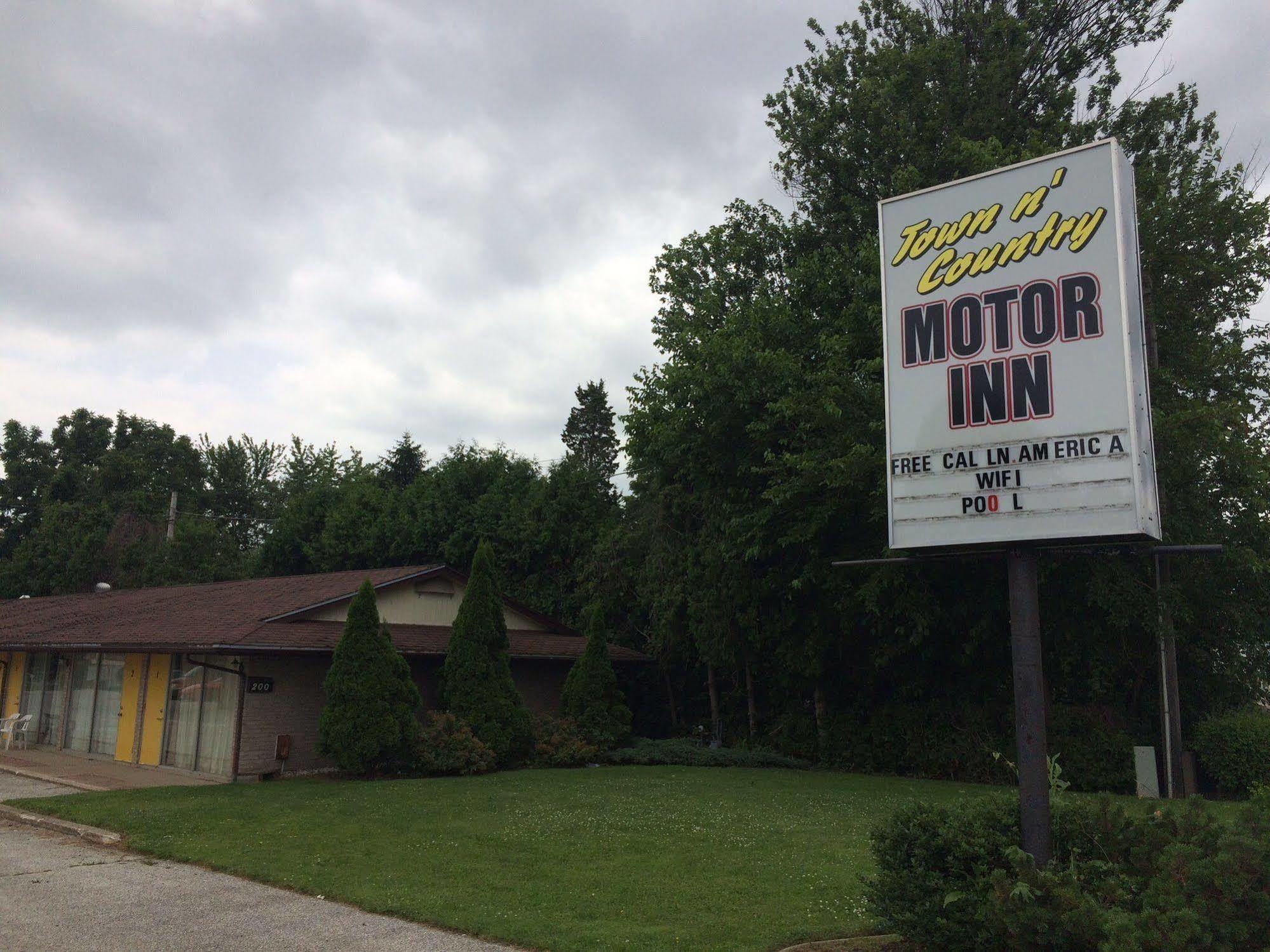 Town'N Country Motor Inn Лемингтон Екстериор снимка